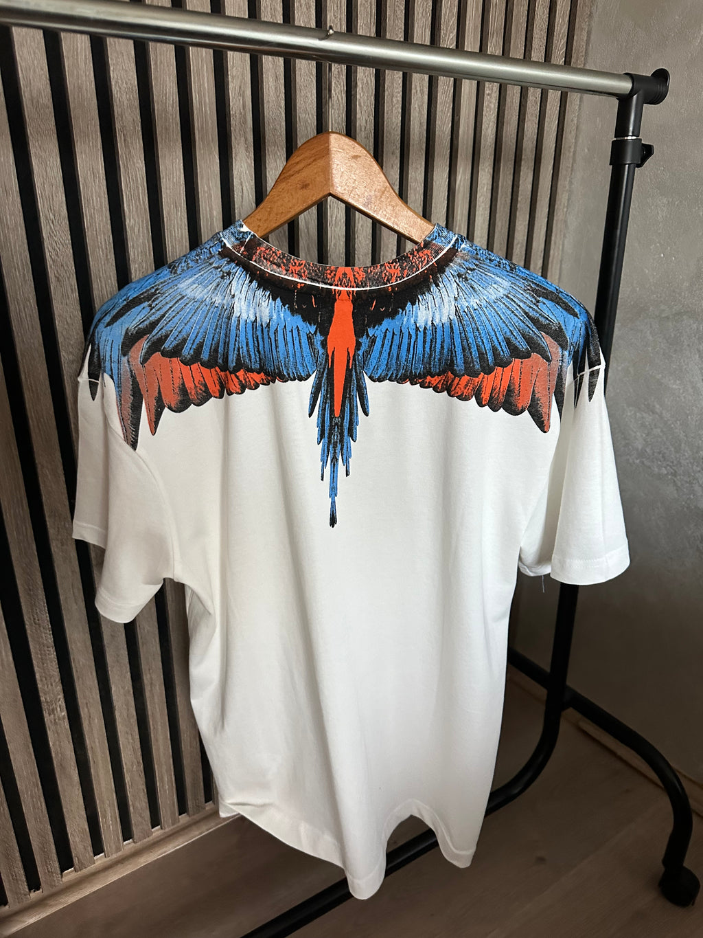 Marcelo Burlon majica (plavo-narandžasta)