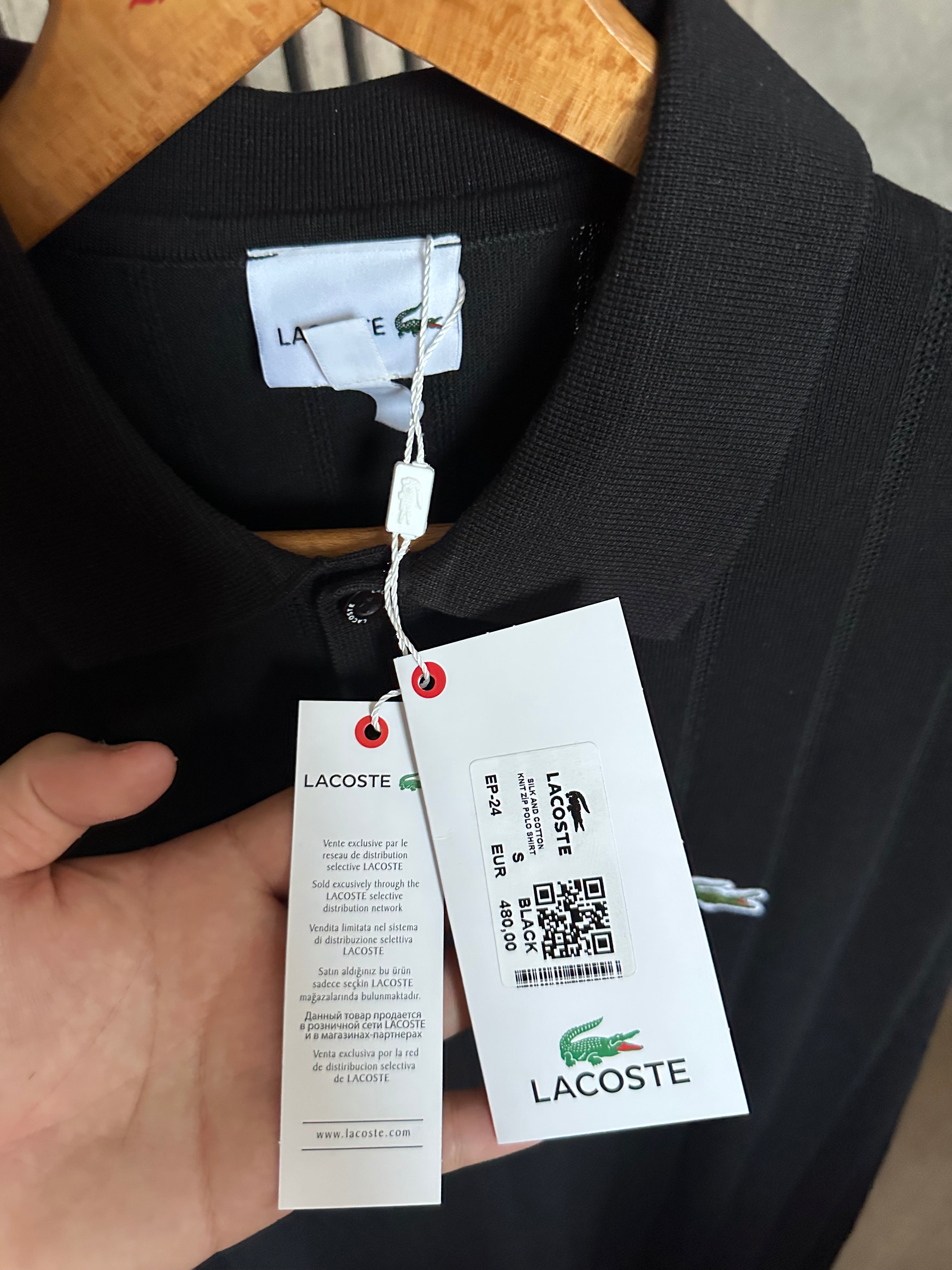 LACOSTE Majica na kragnu (Crna)