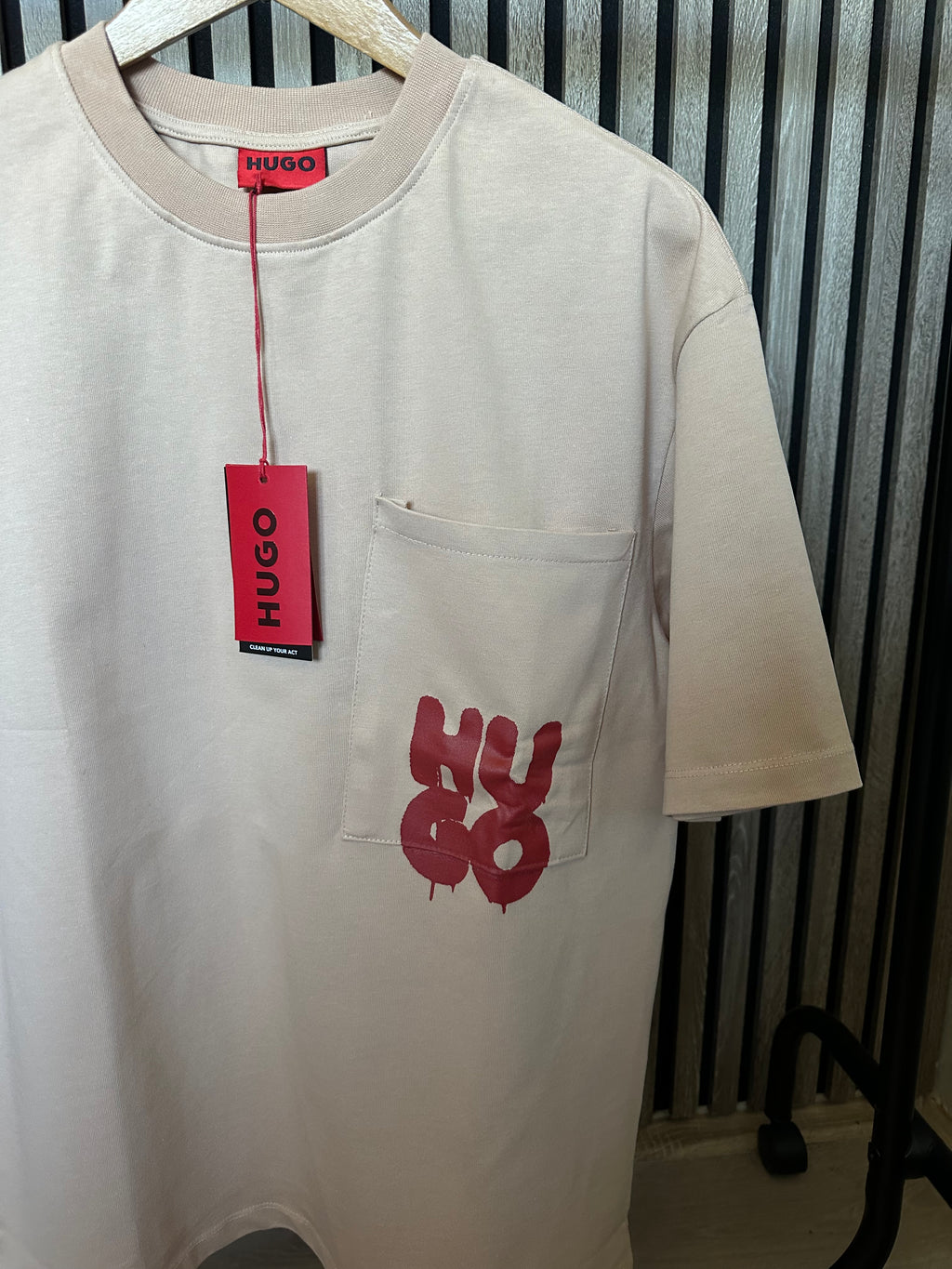 HUGO Majica (Caramel)