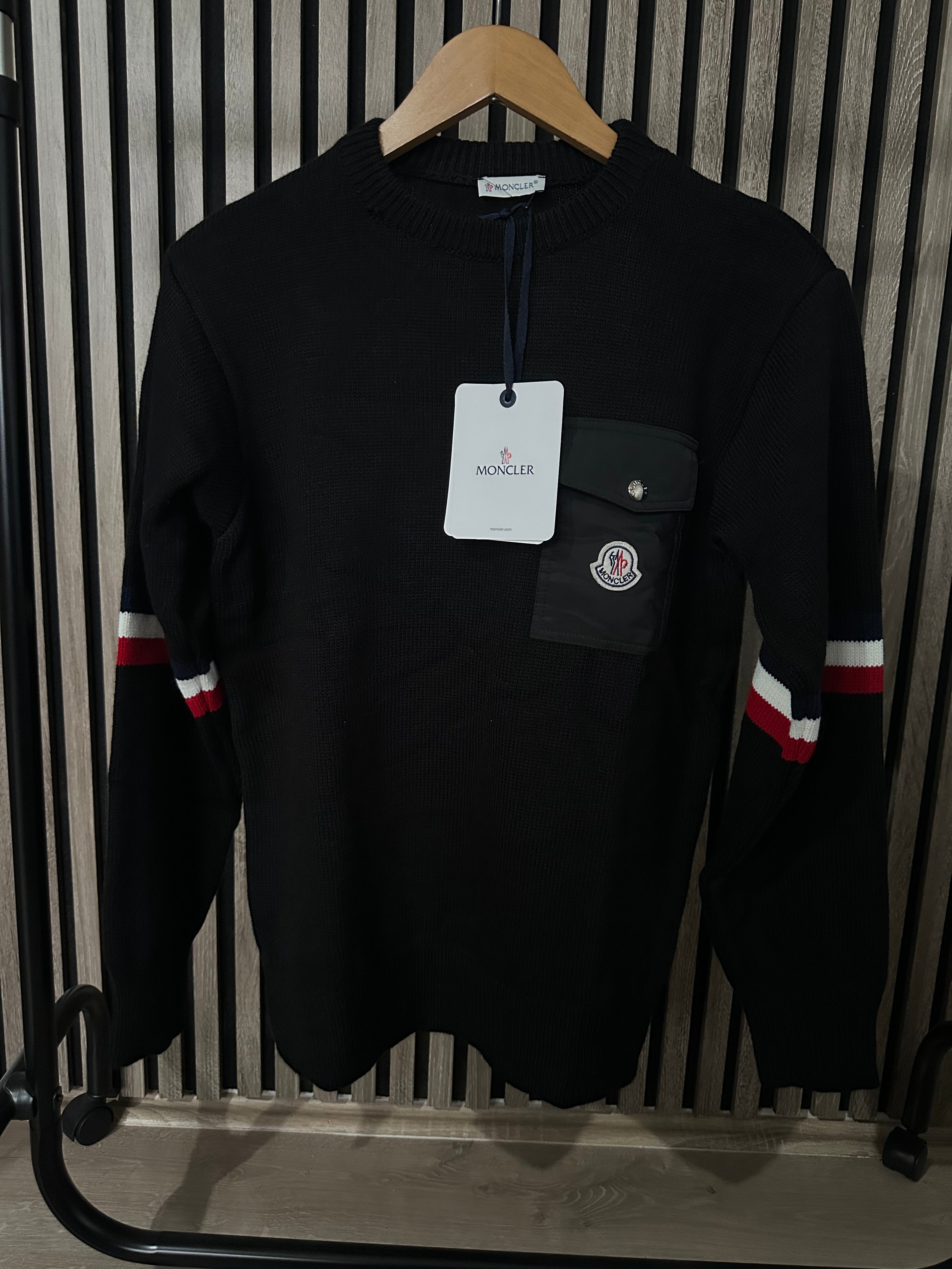 Moncler Crni Duks