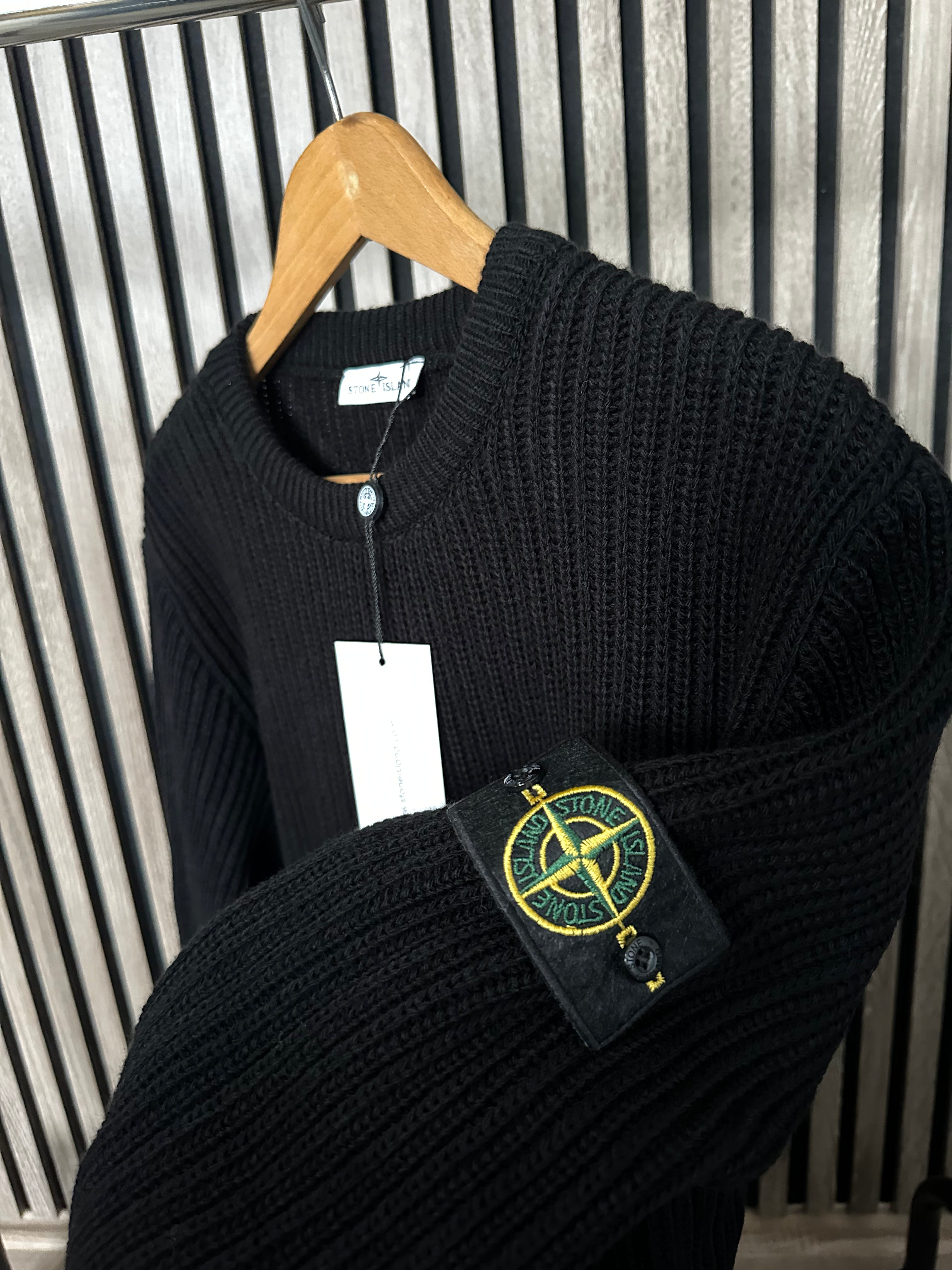 Stone Island Crni Džemper