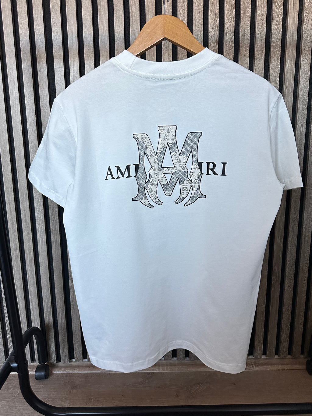 Amiri Bela Majica